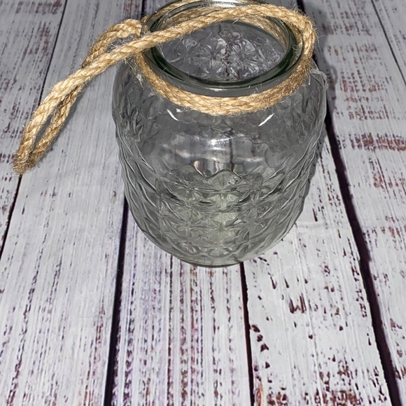 Textured glass candle holder with rope handle - Picture 2 of 4